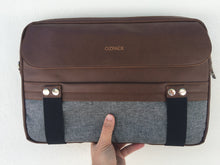 Load image into Gallery viewer, TRAVELER KOYU KAHVE ORTA LAPTOP (9 HAZİRAN'DA KARGOLANACAKTIR)
