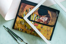 Load image into Gallery viewer, THE KISS TABLET
